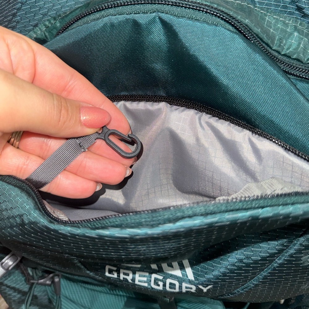 Gregory Juno 30 Backpack in the color Emerald Green - Picture 13 of 13